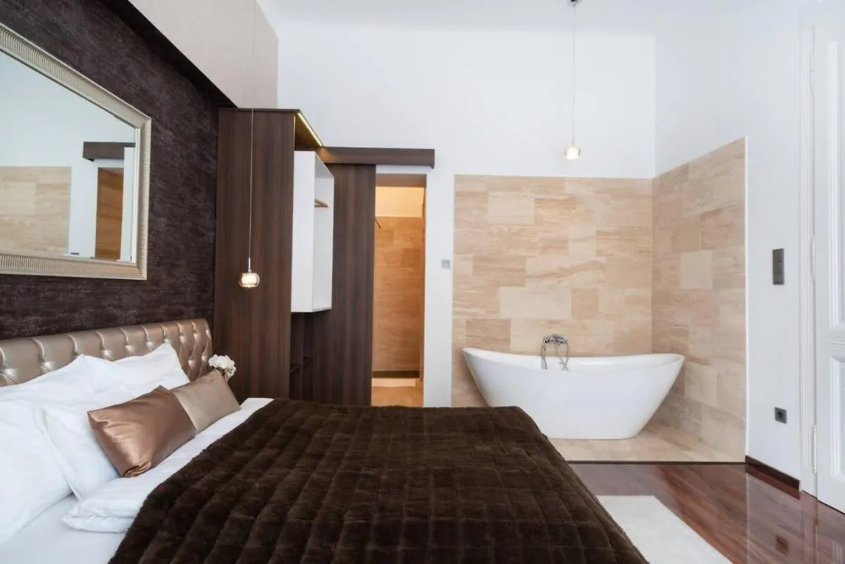 Central Luxy Design Apartment Budapeste 0*,  Hungria