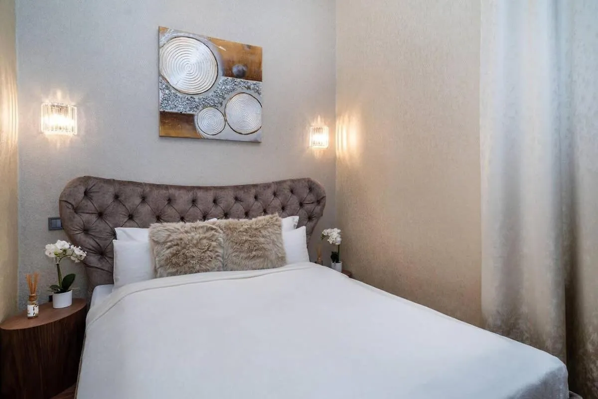 Central Luxy Design Apartment Budapeste Hungria
